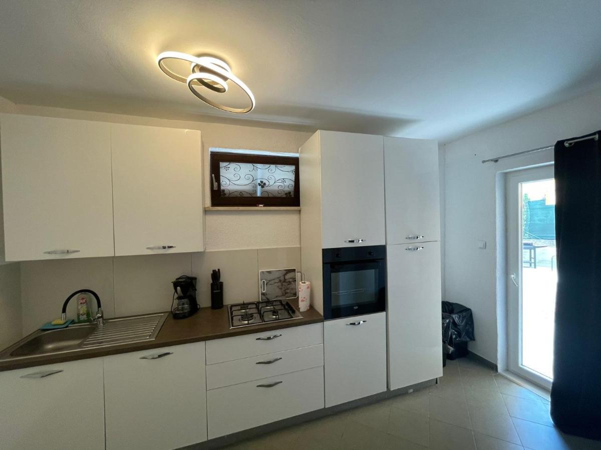 Apartments Fratelli Малинска Экстерьер фото