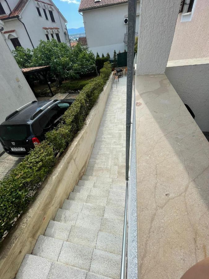 Apartments Fratelli Малинска Экстерьер фото